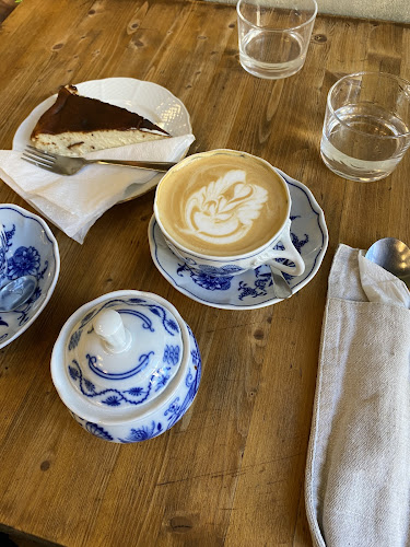 Opinii despre Cafe Hrnek în Praha - Gastronomie a pohostinství