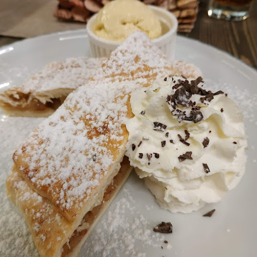 Opinii despre Restaurant Corso Bartůšková Zdeňka în střed - Gastronomie a pohostinství