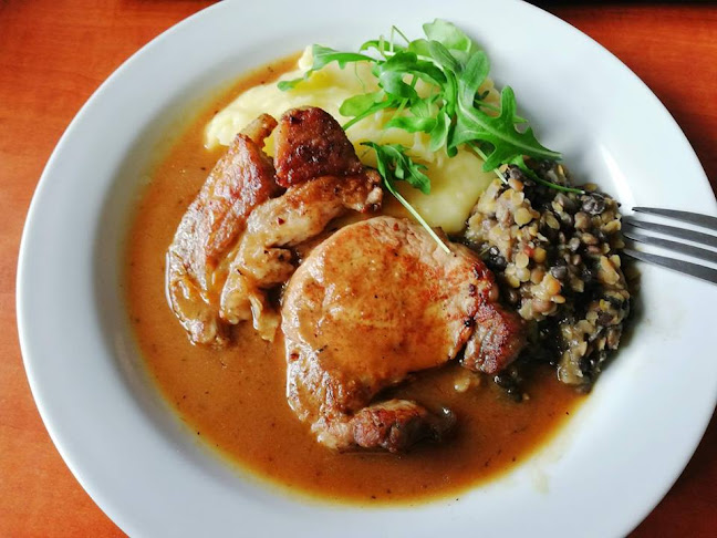 U TŘÍ BERNARDÝNŮ