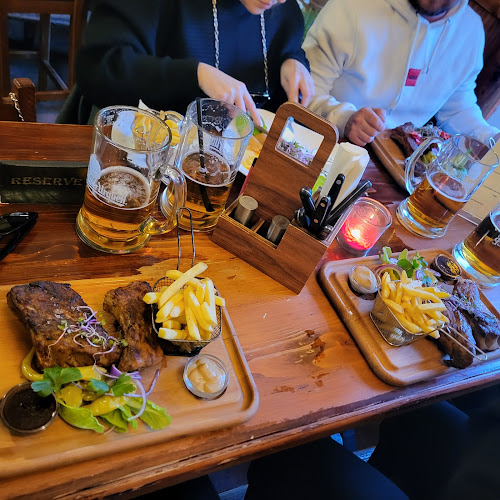 The Wall Pub - Gastronomie a pohostinství