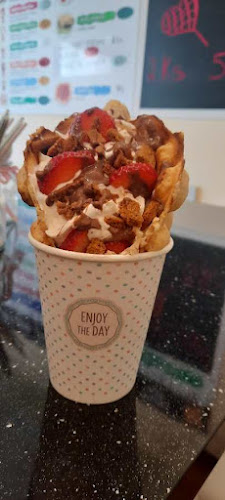 Opinii despre Waffle Bar în Karlovy Vary - Gastronomie a pohostinství