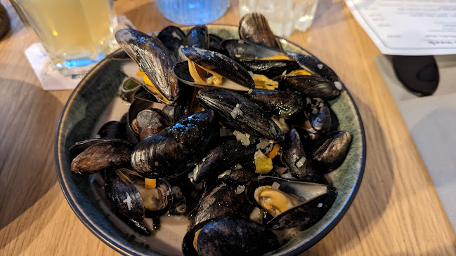 Arthur's Pub - Gastronomie a pohostinství