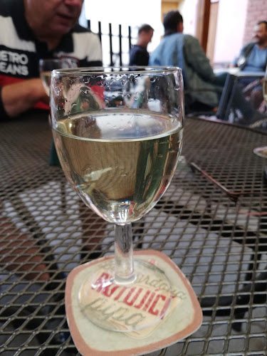 Opinii despre Bar Helenka în Strážnice - Gastronomie a pohostinství