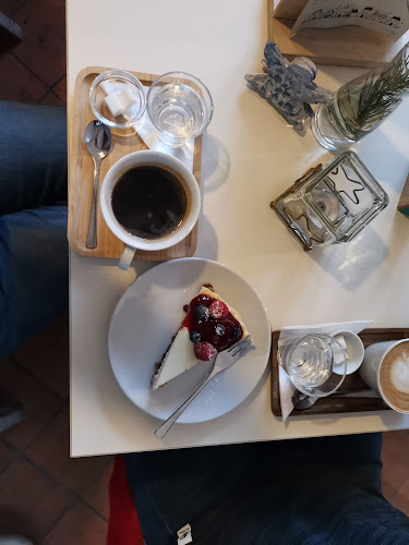 Opinii despre Kavárna Ostrov - Caffíčko în Ostrov - Gastronomie a pohostinství