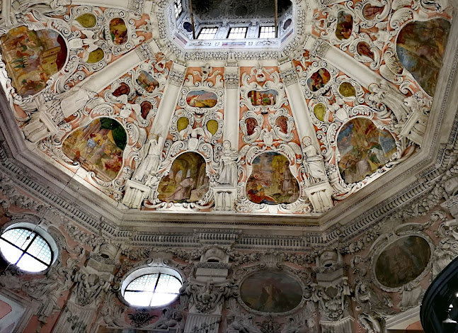 Nám. Sv. Trojice 1, 533 61 Choltice