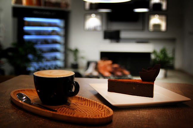 Opinii despre PICCADILLY STORE & CAFFE în Brno - Gastronomie a pohostinství