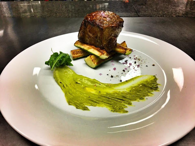 Penzion 14 - restaurace a ubytování - Hostinné