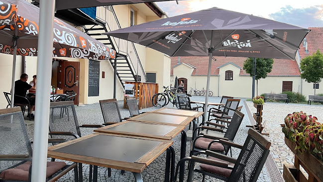 Běchovický dvůr - Běchovice