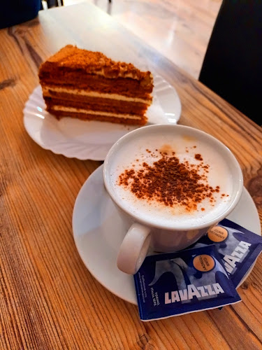 Opinii despre Kavárna Piazza Doro/Plzeň Tesco Rokycanská. în Plzeň - Gastronomie a pohostinství