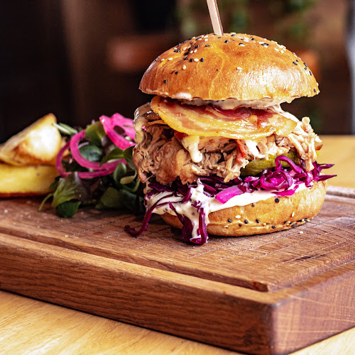 Opinii despre Stračena Garden în Ostrava - Gastronomie a pohostinství