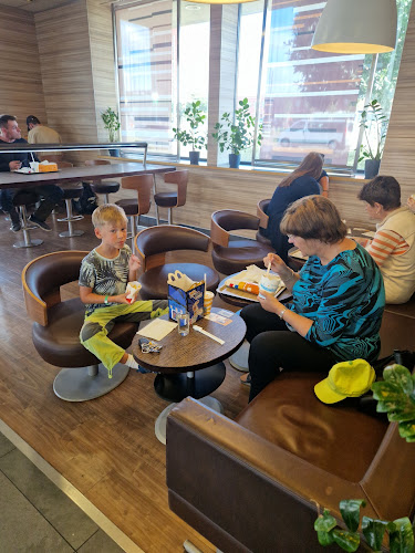 Opinii despre McDonald's în Pardubice - Gastronomie a pohostinství