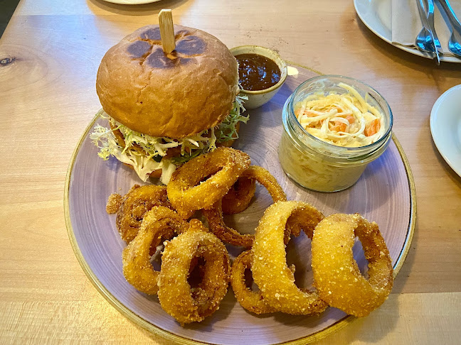 Opinii despre CHUTNEJ vegan kitchen & café în Praha - Gastronomie a pohostinství