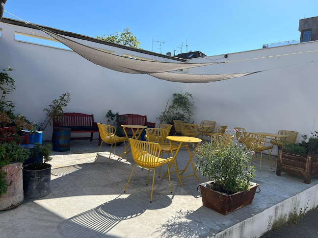 Comentarii opinii despre Crowd Cafe