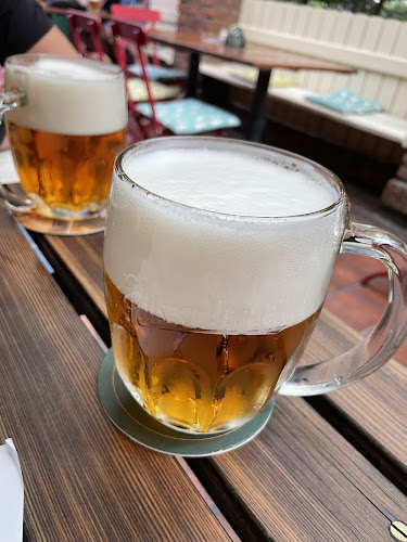 Opinii despre Restaurace U Kašpárka în Strašnice - Gastronomie a pohostinství