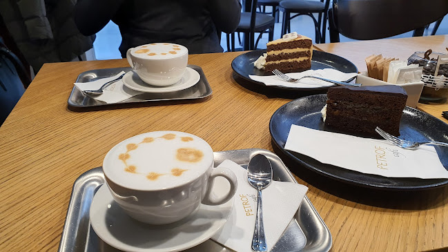 Opinii despre Petrof Café în Nový Hradec Králové - Gastronomie a pohostinství