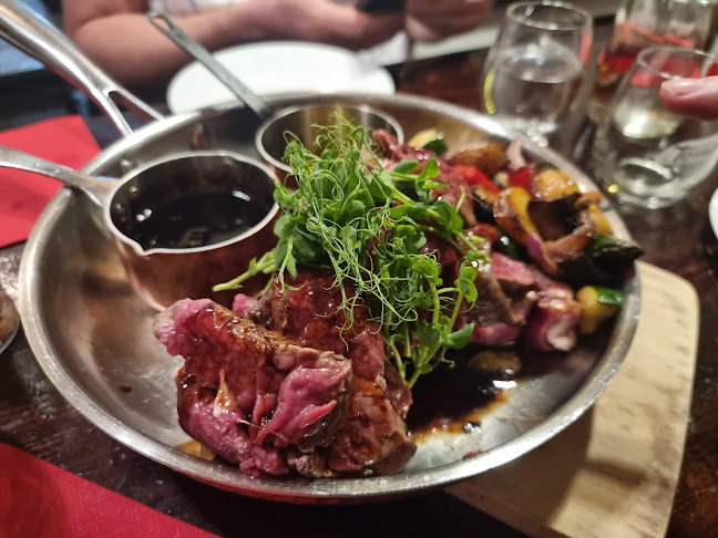 Opinii despre LA VIE în Vinohrady - Gastronomie a pohostinství