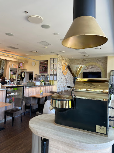 Opinii despre Hajja Caffé Děčín în Letná - Gastronomie a pohostinství