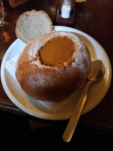 Nicolas bar & restaurant - Gastronomie a pohostinství