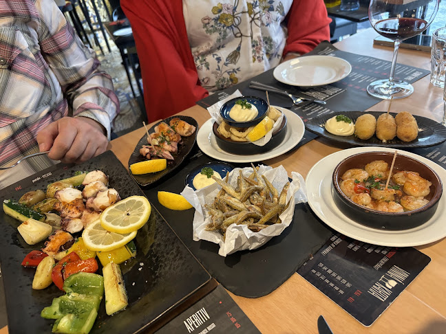 Tapas Bar Miró - Gastronomie a pohostinství