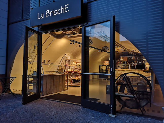 French Bakery La Brioche