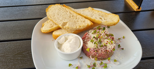 Opinii despre Pípa & Vývrtka restaurace în Sušice I - Gastronomie a pohostinství