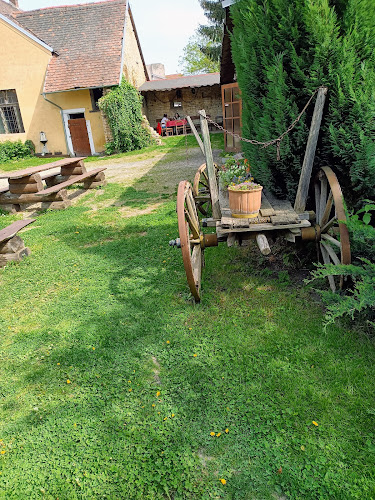 Comentarii opinii despre Saloon Klondike