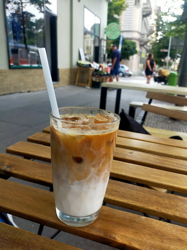Opinii despre KRO COFFEE VINOHRADY - COFFEE & BAKERY în Vinohrady - Gastronomie a pohostinství