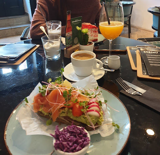 Opinii despre Café Perón în Praha - Gastronomie a pohostinství