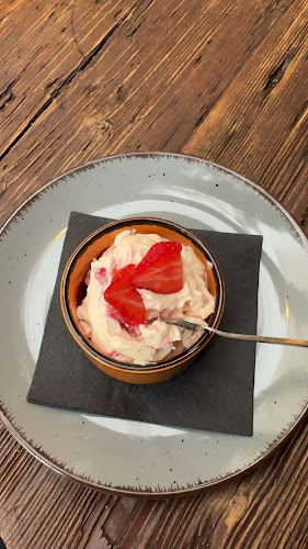 Opinii despre Cathedral Café în Staré Město - Gastronomie a pohostinství