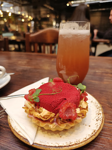 Tusarova 791/31, 170 00 Praha 7-Holešovice