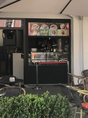 Comentarii opinii despre V Caffé