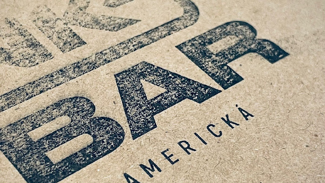 Opinii despre Tank Bar Americká în Plzeň 3 - Gastronomie a pohostinství