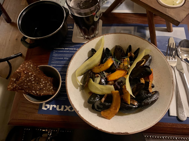 Comentarii opinii despre Bruxx