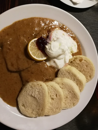 Pod Vyšehradem - Gastronomie a pohostinství