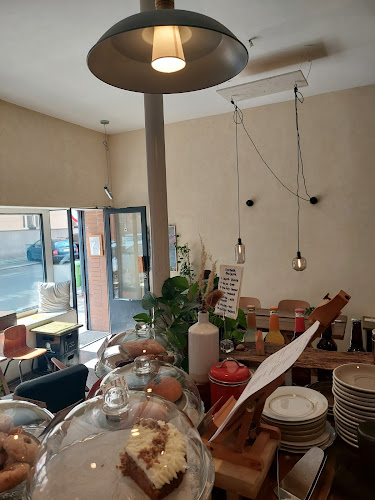 Opinii despre Café Tout va bien în Vinohrady - Gastronomie a pohostinství