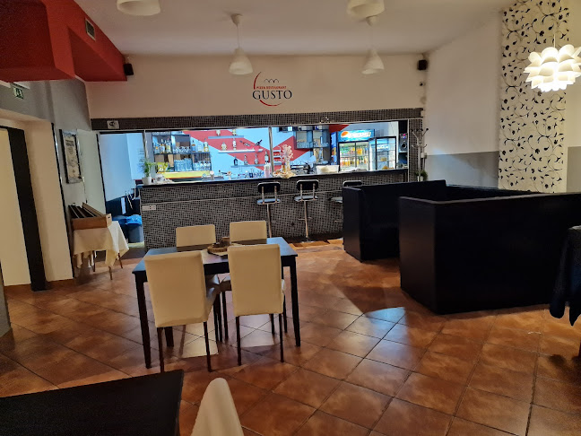 Pizza restaurant Gusto - Gastronomie a pohostinství