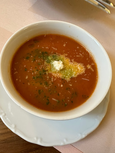 Hradčanské nám. 61/11, 118 00 Praha 1-Hradčany