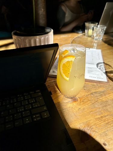 Opinii despre Kavárna co hledá jméno în Praha - Gastronomie a pohostinství