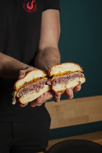 Pernerova 32/10, 186 00 Praha 8-Karlín