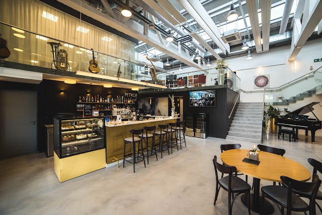 Petrof Café