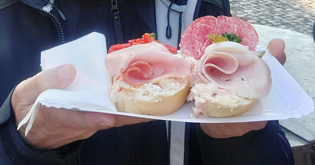 Opinii despre Lahůdky Brno în Brno - Gastronomie a pohostinství