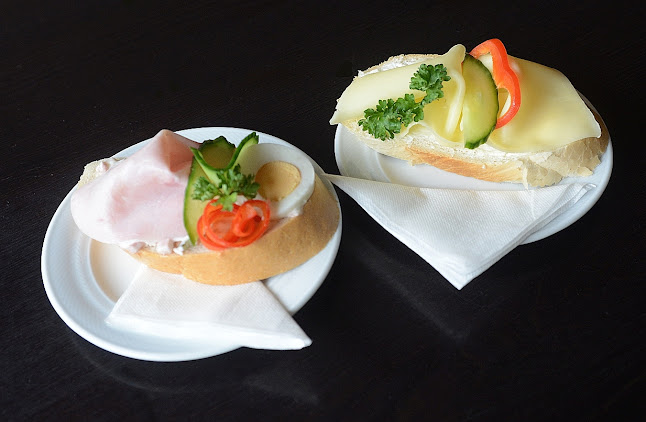 Hlavní tř. 840, 708 00 Ostrava 8