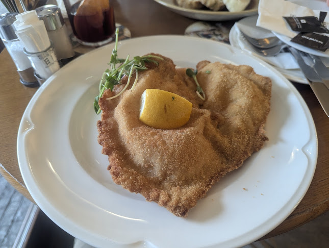 Opinii despre Restaurace Malostranská beseda în Malá Strana - Gastronomie a pohostinství