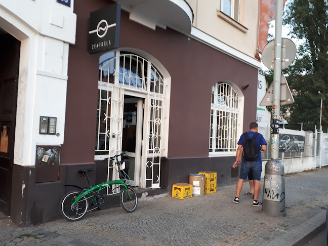 Comentarii opinii despre Klub Centrála