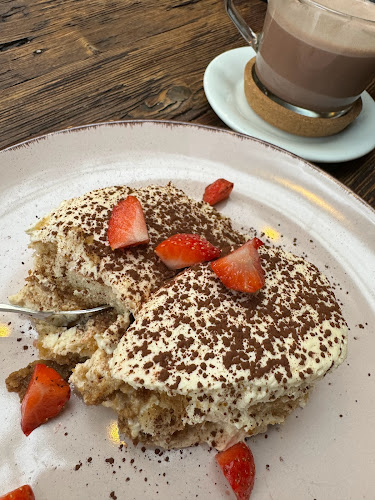 Comentarii opinii despre Cathedral Café