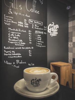 Comentarii opinii despre Gill's Coffee Espresso Bar