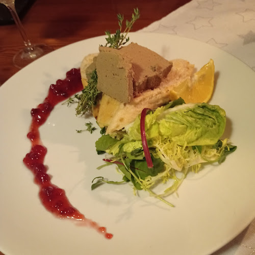 Opinii despre Grill Restaurant U Horkých Kamenů în Jilemnice - Gastronomie a pohostinství