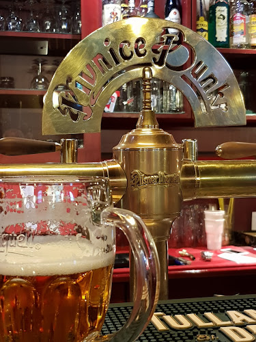 Comentarii opinii despre Bunkr