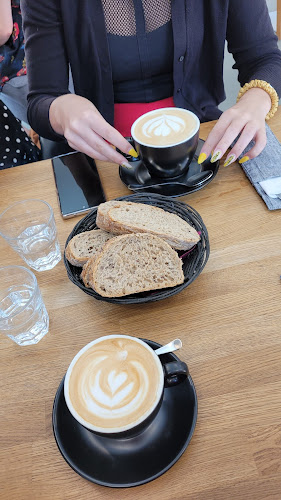 Pilot Cafe Letná - Gastronomie a pohostinství