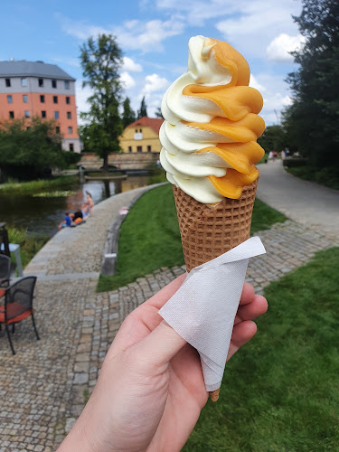 Opinii despre Strouha - coffee&wine&spirits în Plzeň 3 - Gastronomie a pohostinství